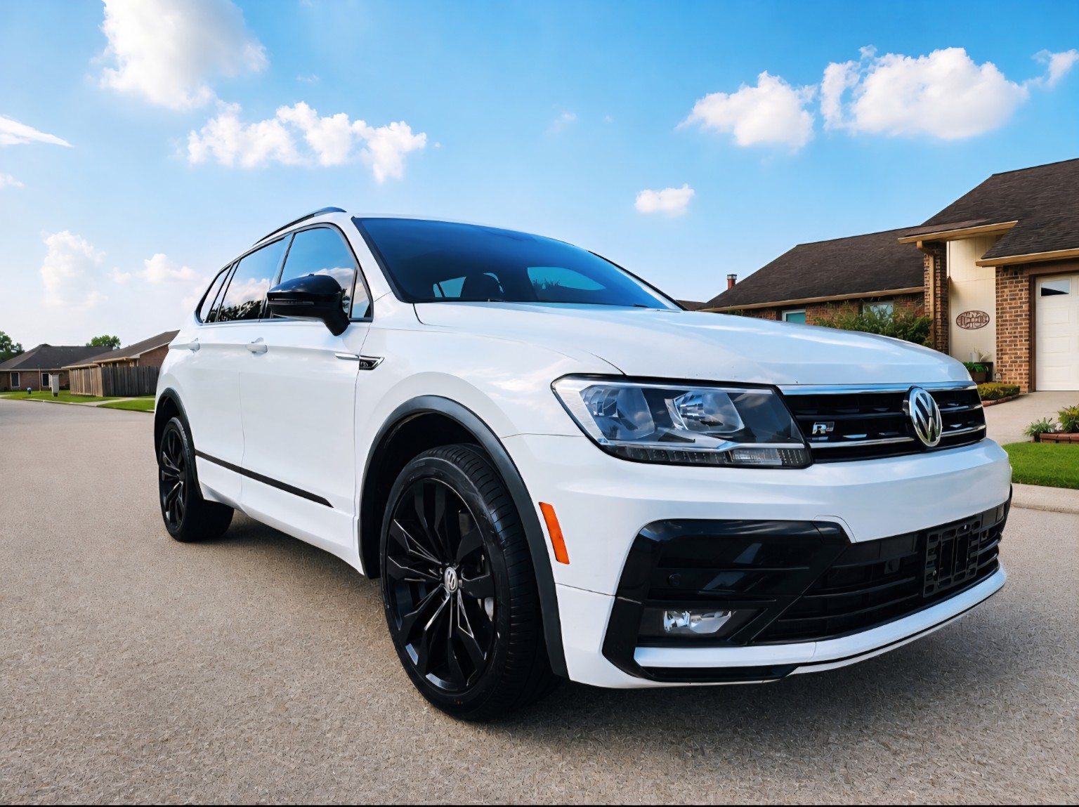 White Volkswagen Tiguan from our vehicle gallery